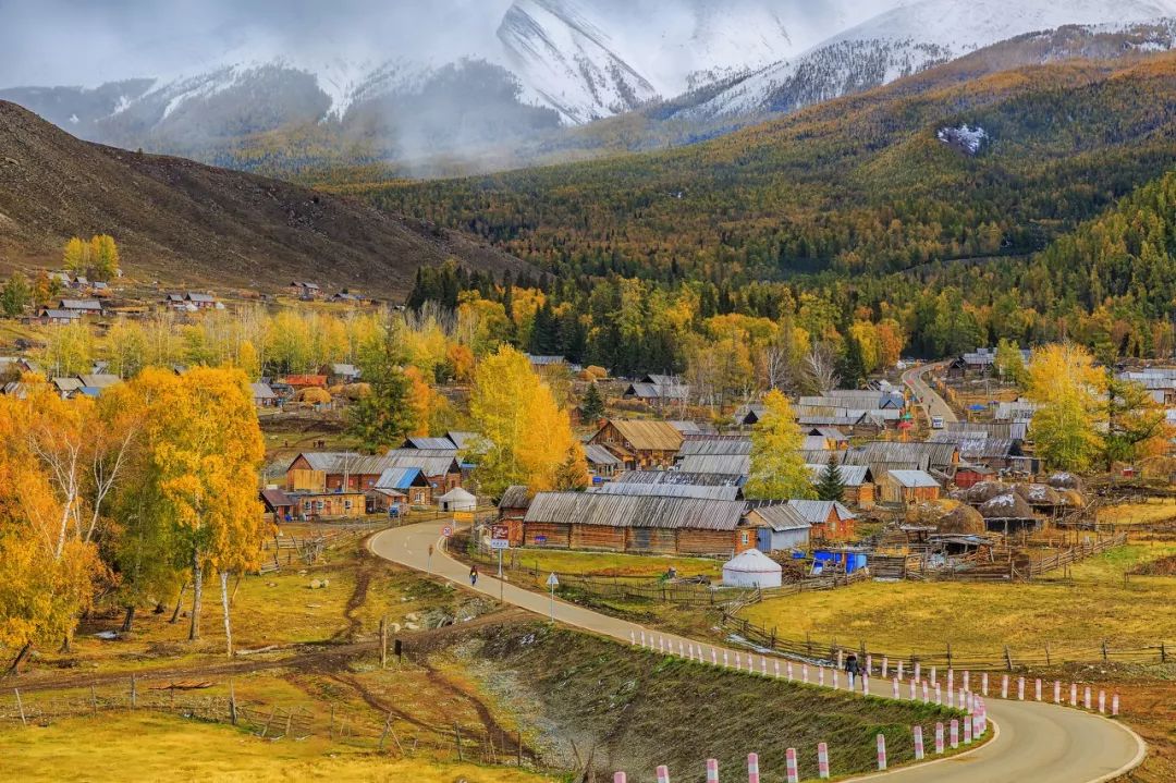 【背包旅行】这条史上最绚烂的自驾线路，藏着中国最美的秋天