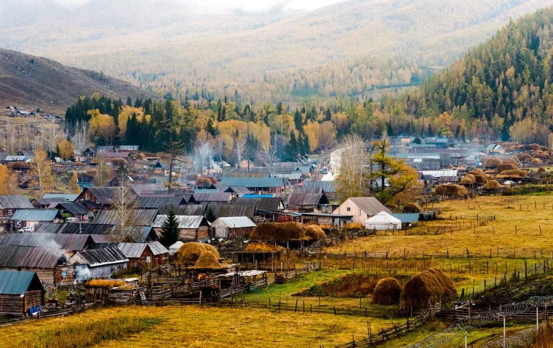 【背包旅行】这条史上最绚烂的自驾线路，藏着中国最美的秋天