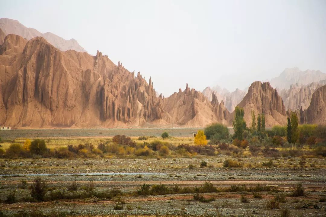 【背包旅行】这条史上最绚烂的自驾线路，藏着中国最美的秋天
