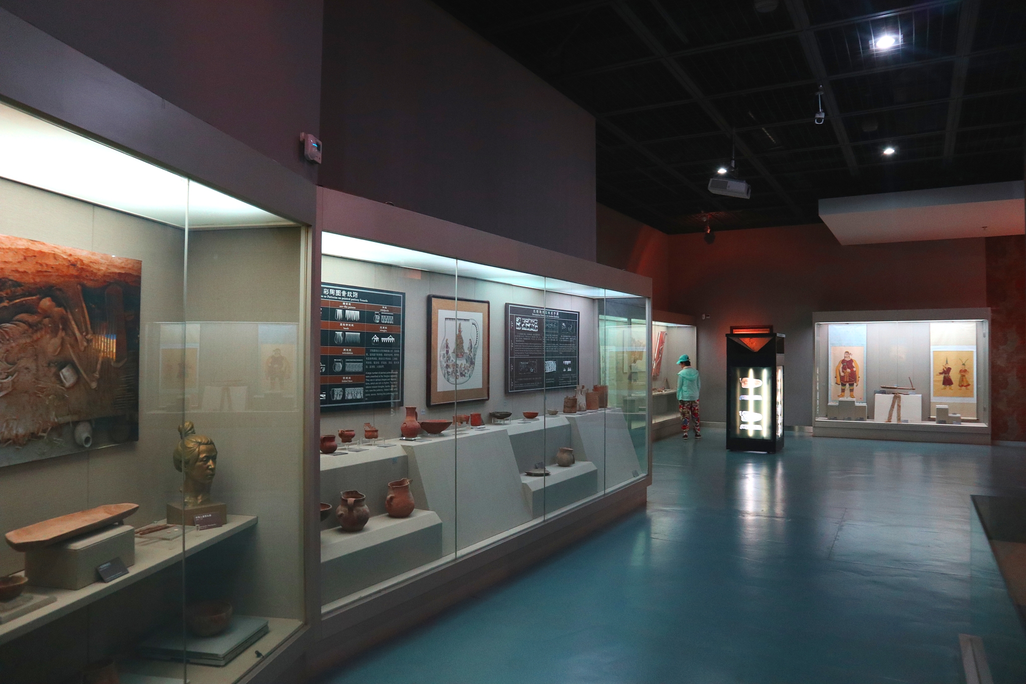 吐鲁番博物馆有个展厅自己不敢进对面都是好吃的