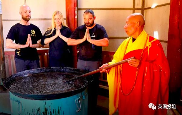 英国报姐■这群外国人在少林寺学完功夫，回国都没人敢惹了……
