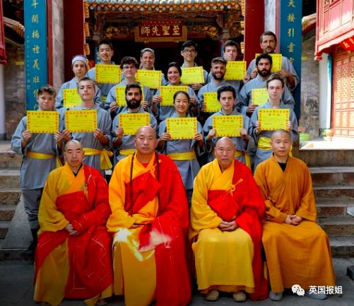 英国报姐■这群外国人在少林寺学完功夫，回国都没人敢惹了……