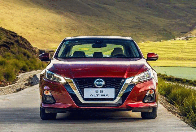 【中国质量万里行】雅阁、凯美瑞和天籁谁换代最成功？一个加价卖断货，一个却卖不动