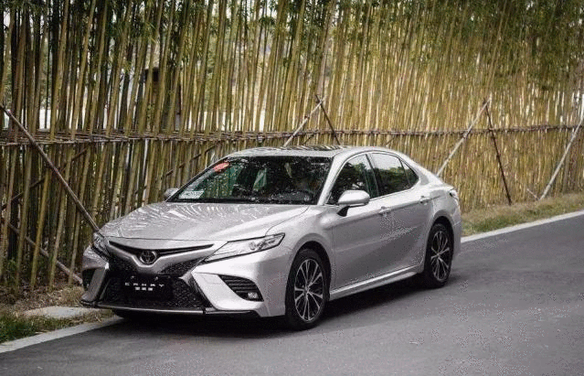 【中国质量万里行】雅阁、凯美瑞和天籁谁换代最成功？一个加价卖断货，一个却卖不动