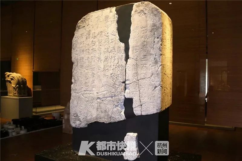 「人民日报」「荐读」这所高校获至宝！当年逃课的学生捐的……