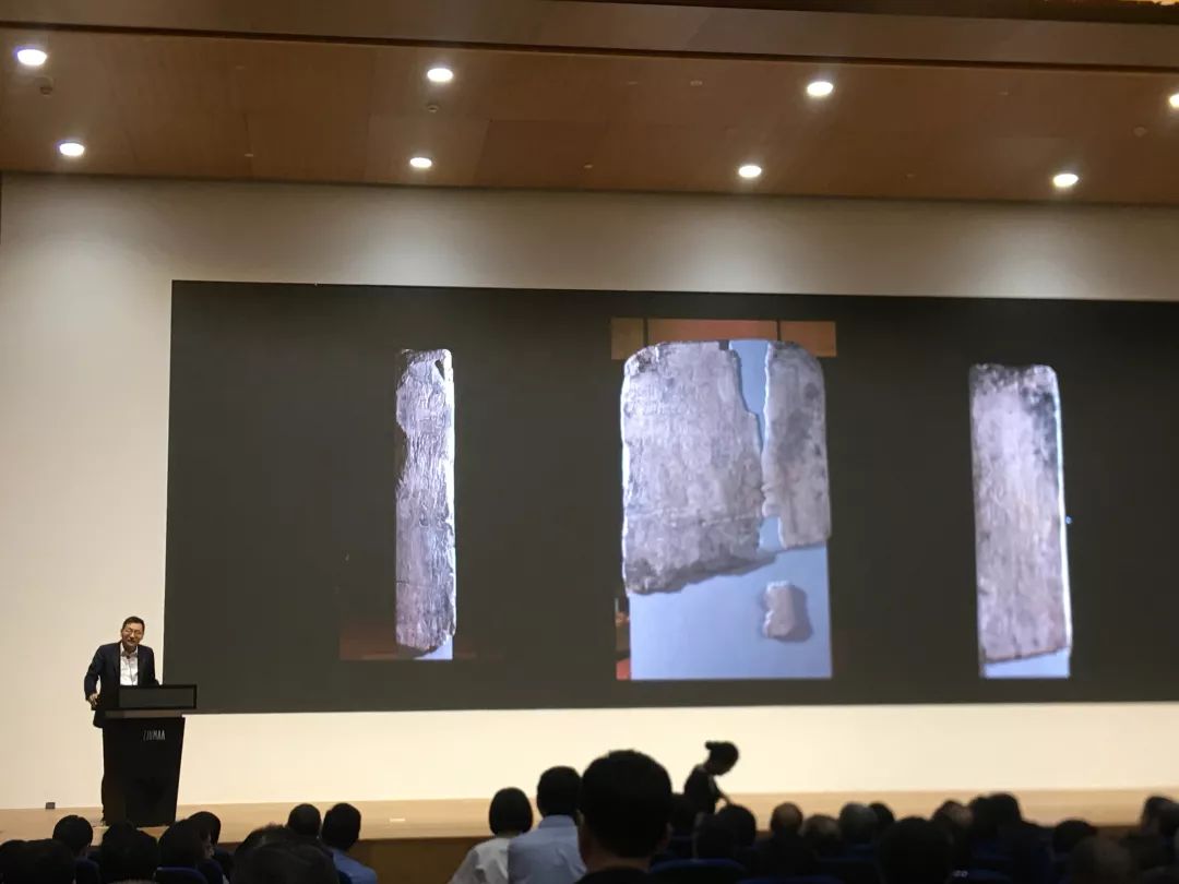 「人民日报」「荐读」这所高校获至宝！当年逃课的学生捐的……