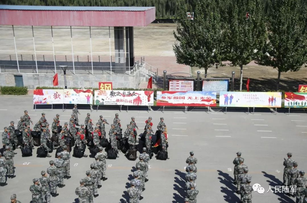 「人民陆军」给新兵家长捎个信，您孩子的新家很温暖