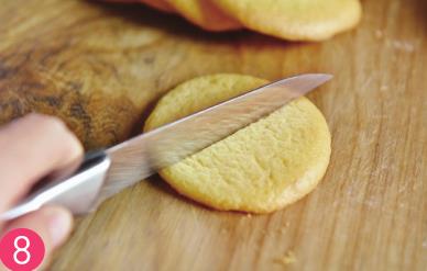 「美食与生活」网红肉松小贝，在家轻松做，满满的肉松，越嚼越香，忍不住舔手指