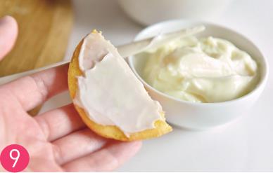 「美食与生活」网红肉松小贝，在家轻松做，满满的肉松，越嚼越香，忍不住舔手指