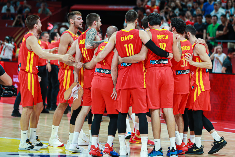 西班牙夺冠后这位29岁nba冠军内线却成大输家无缘出战太扎心