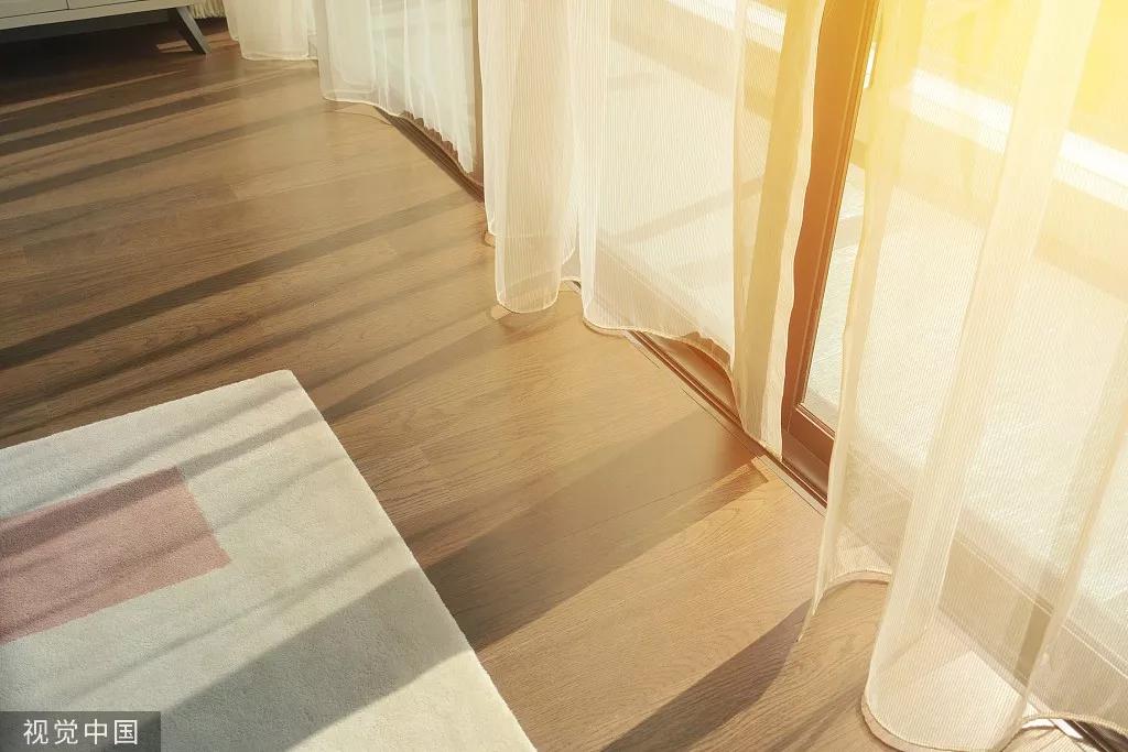 经济日报@遇事的第一反应，藏着你的见识和格局