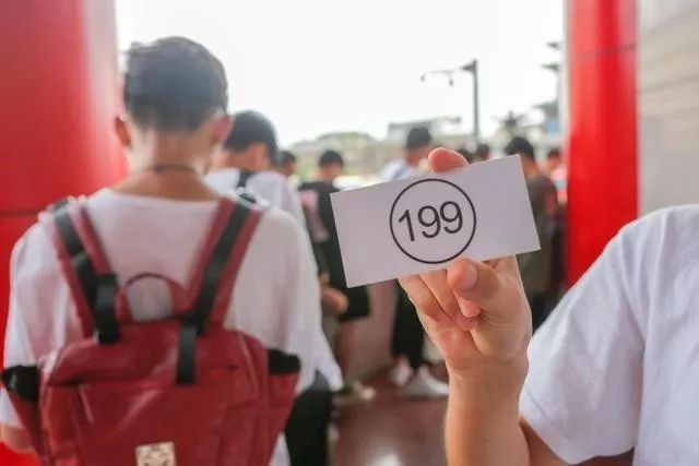 「电脑报」何止是乱，“炒鞋”或已涉嫌违法！