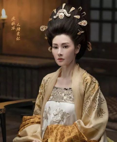 【BTV文艺频道】号称“顶级女神”的她50岁复出 片酬半个亿？