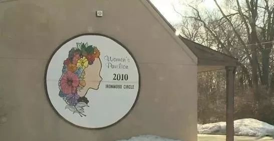 「半岛晨报」妇科医生去世后，家中搜出2000多具尸体