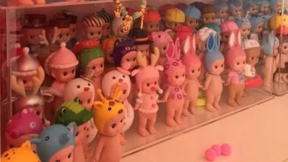 半岛晨报■一年烧掉一套房！比炒鞋还烧钱的“盲盒”，狂赚39倍？