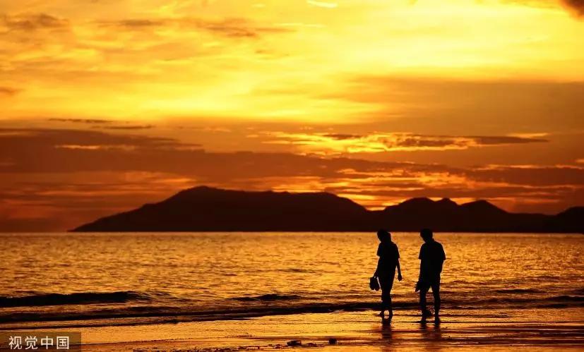 #经济日报#人的一生，永远不要打破两样东西