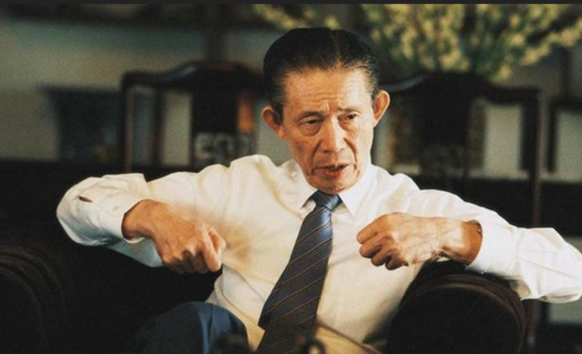 此人名叫王永庆,一生共娶了三名女子,他的原配夫人是童养媳郭月兰,多