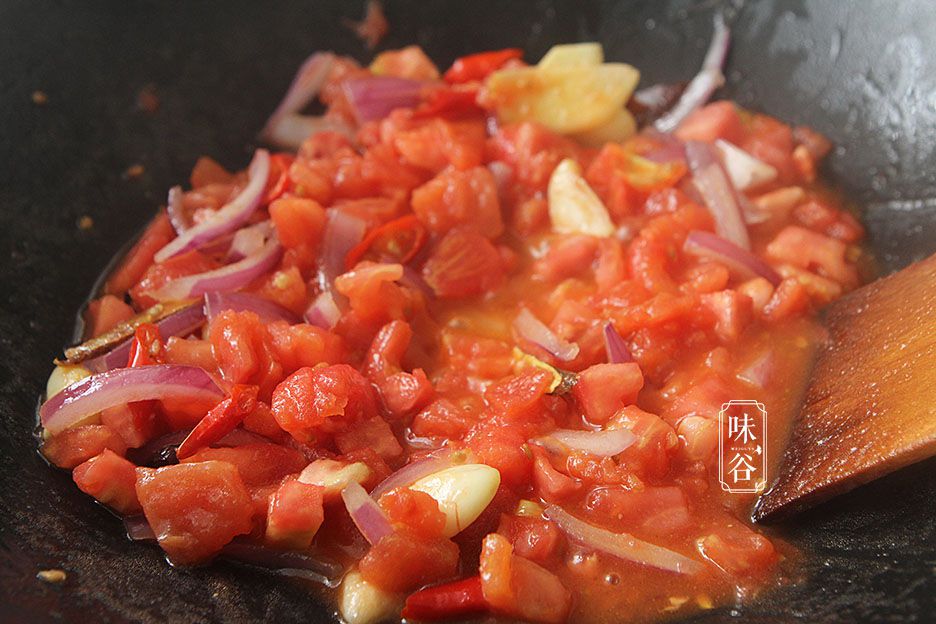 #味谷的厨房#秋季，我家这样吃火锅，成本不到50元，涮啥都香，连汤底都能喝