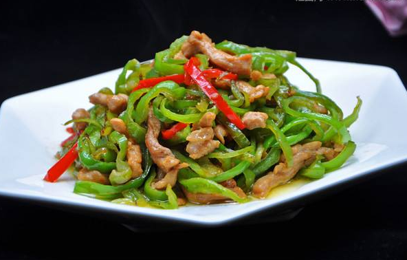 「舌尖计美食」炒出来的肉，怎么样才能不柴，不老，不沾锅？多加一个它就行