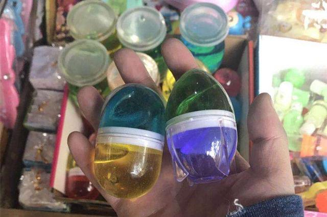 临颍县广播电视台：“水晶泥”走红校园，五彩斑斓的“毒药”或有“致命”危害