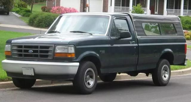 差评■为了拍龙卷风，这群摄影师连命都不要了