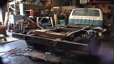 差评■为了拍龙卷风，这群摄影师连命都不要了