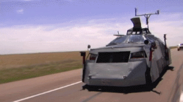 差评■为了拍龙卷风，这群摄影师连命都不要了