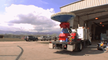 差评■为了拍龙卷风，这群摄影师连命都不要了