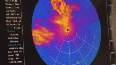 差评■为了拍龙卷风，这群摄影师连命都不要了