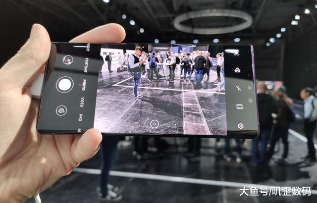 #中国质量万里行#华为Mate30Pro反击苹果，真机上手体验，3个优势2大缺陷！