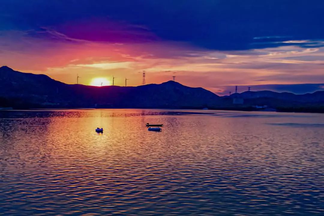 日赏红霞满天夜观星辰月色淄博这个湖美到不像话