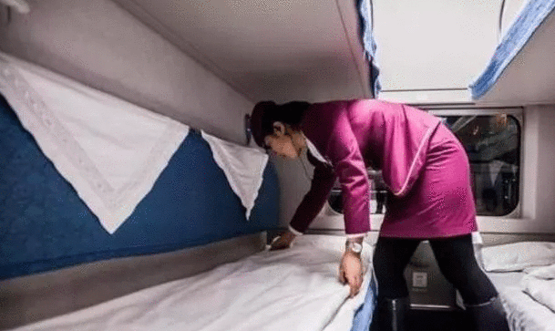 【中国质量万里行】有“猫腻”？坐火车时，为何乘务员要把卧铺票收走？