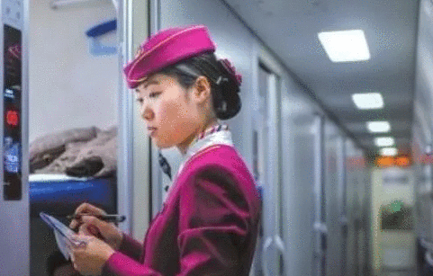 【中国质量万里行】有“猫腻”？坐火车时，为何乘务员要把卧铺票收走？