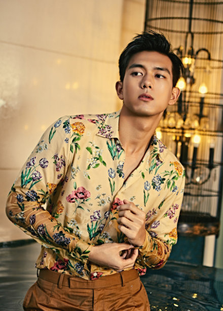 「Seven聊时尚」经常被黑的他们，出门依旧笑这么甜，衣服搭配依旧这么时尚帅气！