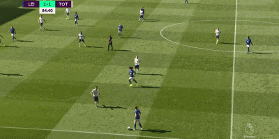 [叶青足球世界]2球被吹，第85分钟逆转+绝杀！英超冷门诞生，3万人疯狂庆祝