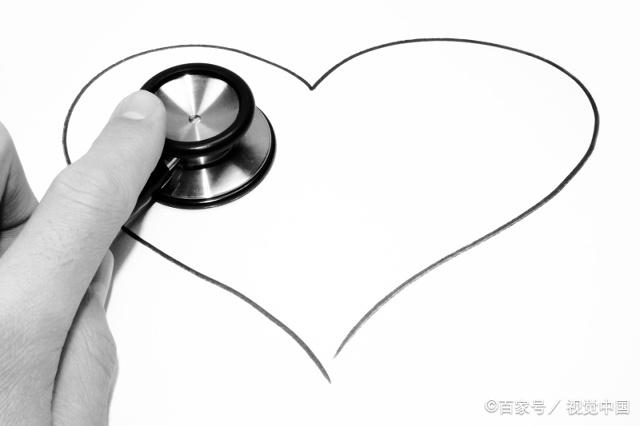【童教雷鸣】体育老师戴帽子被举报，家长需要一份宽容，还需要认识自己的情绪