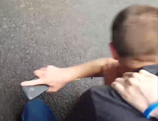 [英国报姐]他们伪装成小姑娘，专抓恋童癖