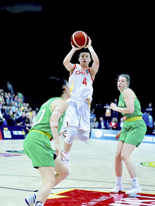 「罗掌柜体育」女篮世界杯：中国女篮争夺奥运资格，先进四强，再夺亚洲霸主地位