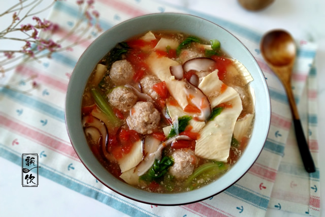 瓢饮厨房@秋天最值得喝的汤羹，好喝健脾强筋骨，想吃煮一锅，比吃火锅强