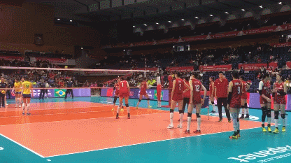 交汇点客户端■六连胜！中国女排3:2逆转巴西