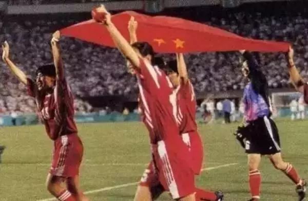 【人民日报】追梦70年，致敬那些最伟大的中国运动员