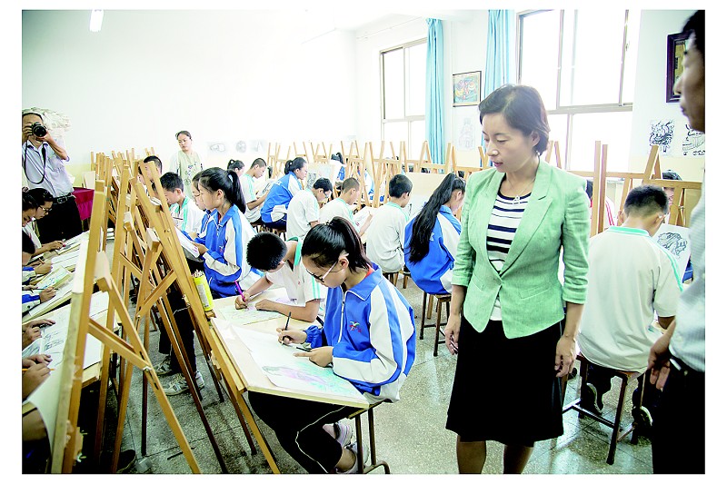 山西平遥实验中学校花图片