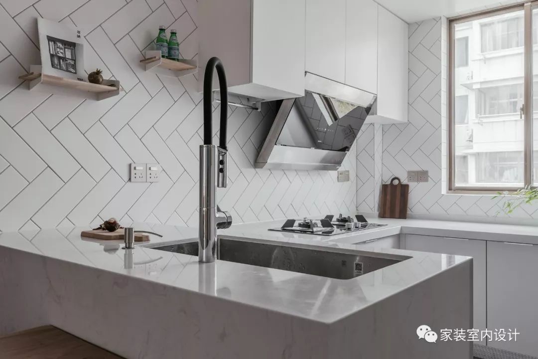 #中国质量万里行#120m2自然风两居，白色+原木色，轻盈舒适而美好！