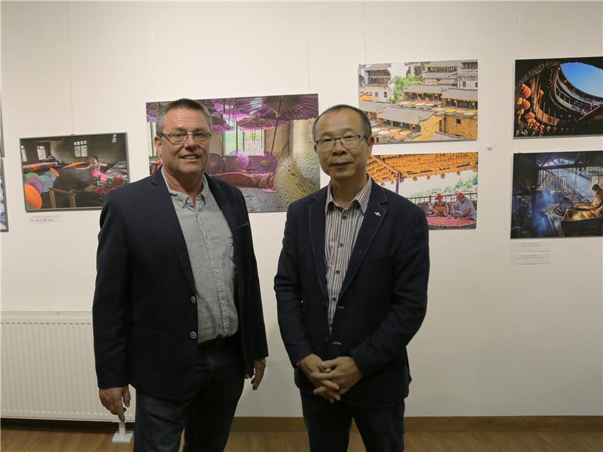 [经济日报]“丝路镜像”摄影展在布达佩斯举办