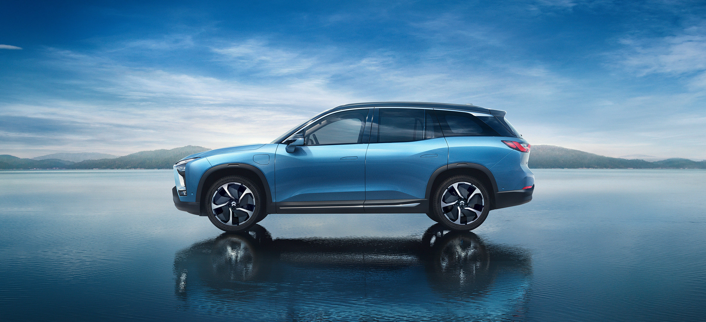 4年"烧掉"200亿,股价暴跌20%,蔚来汽车新能源路在何方?