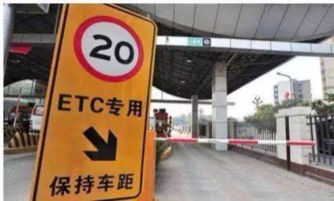 「中国消费者报」早间消费新闻｜多地考虑取消汽车限购；月嫂平均月薪达9795元