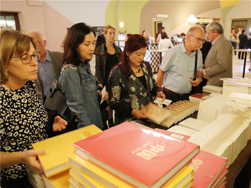 「经济日报」中国舞剧《粉墨春秋》在匈牙利收获掌声阵阵