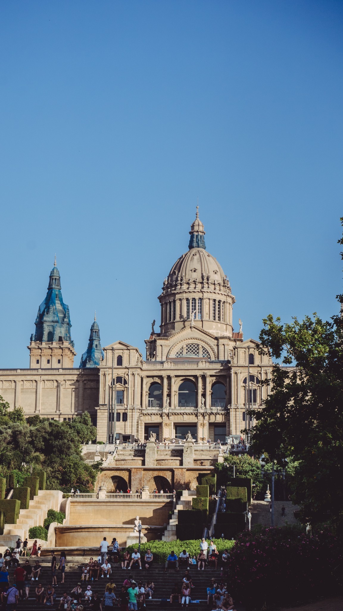 西班牙广场:俯瞰巴塞罗那的日与夜