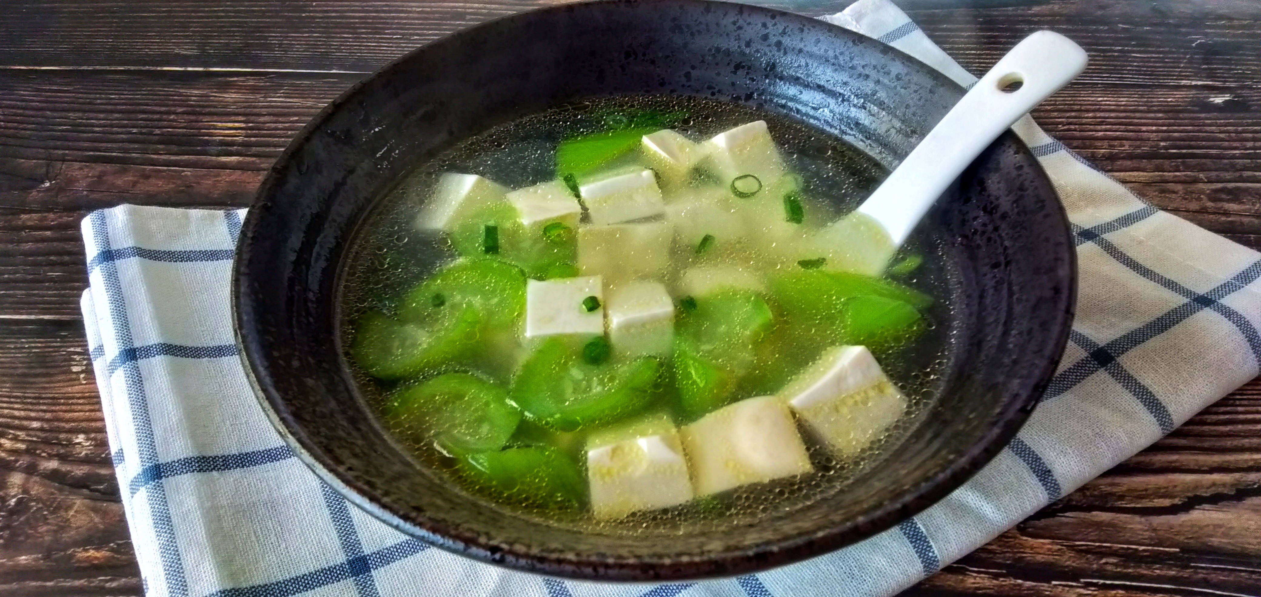 絲瓜豆腐湯