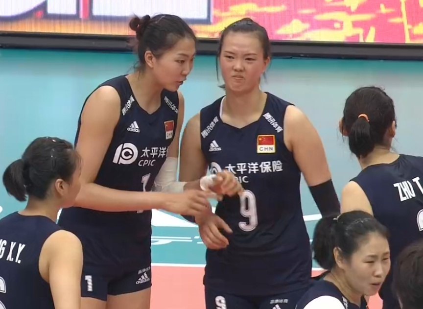 老陈聊体育@几经波折！朱婷、袁心玥又造惊喜，一数据是女排陷入被动局面主因